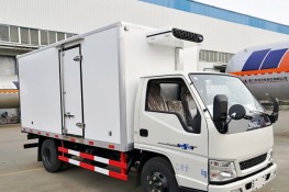 江鈴新順達(dá)冷藏車(藍(lán)牌，廂長(zhǎng)4.2米)