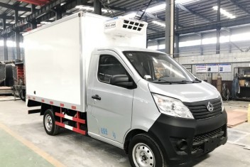 長安冷藏車(藍(lán)牌，廂長2.7米)