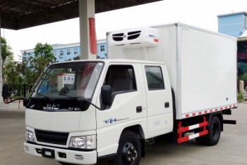 江鈴順達(dá)雙排冷藏車(藍(lán)牌，廂長3.2米)