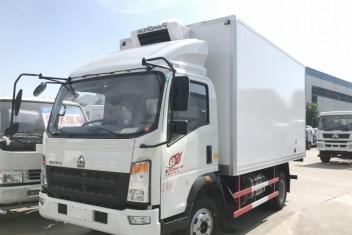 重汽豪沃冷藏車(藍(lán)牌，廂長4.0米)