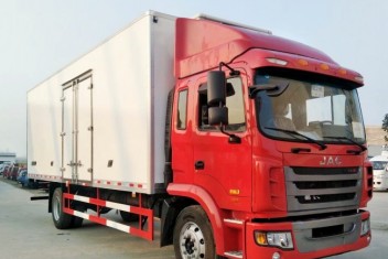 江淮格爾發(fā)冷藏車(廂長6.2，6.8，7.8米)